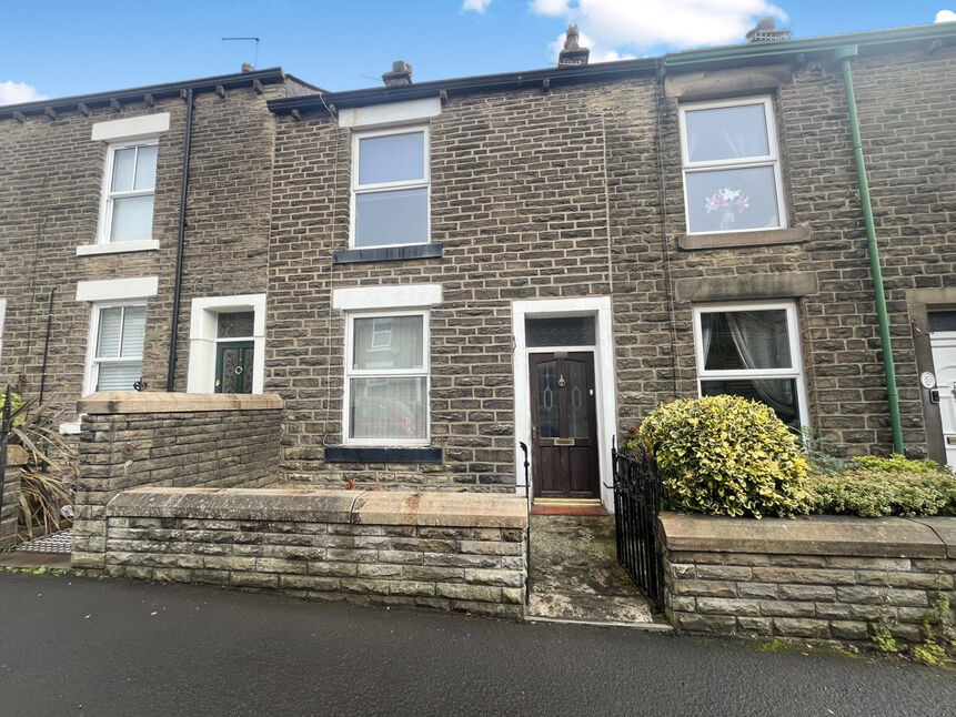 Main image of 2 bedroom Mid Terrace House for sale, Shrewsbury Street, Glossop, Derbyshire, SK13