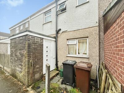 3 bedroom Mid Terrace House for sale
