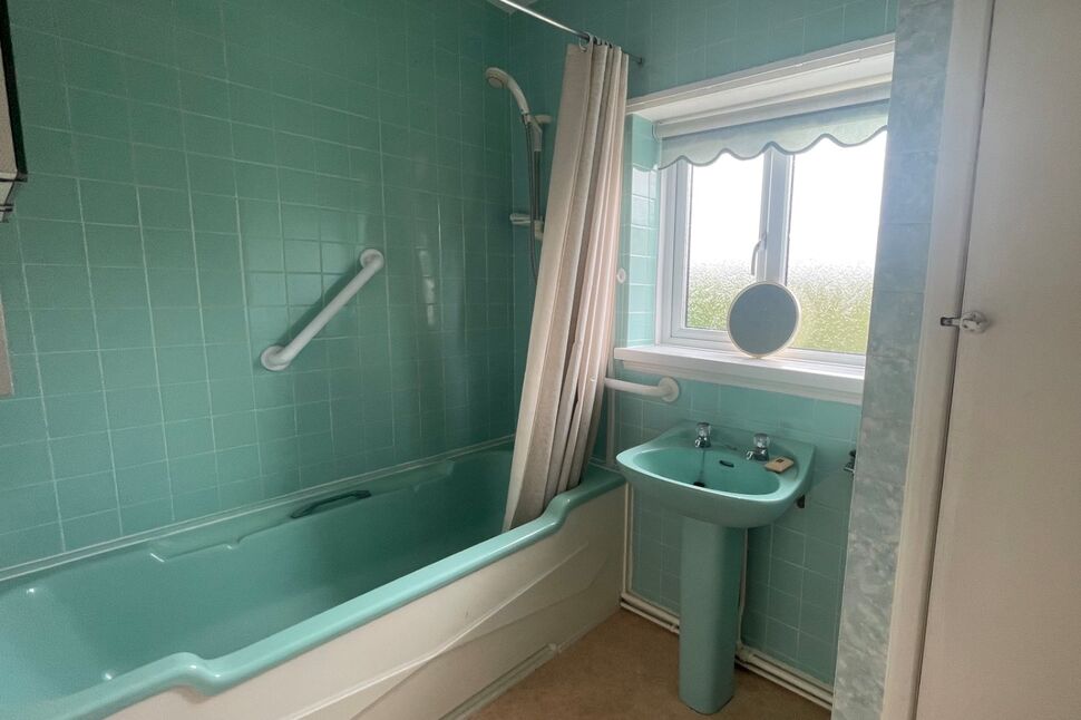 3 bedroom Semi Detached House for sale, Broadway West, Gosforth, NE3