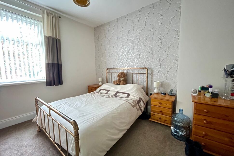 3 bedroom Mid Terrace House for sale, Lambert Square, Coxlodge, NE3 £
