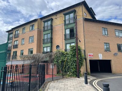 2 bedroom  Flat for sale
