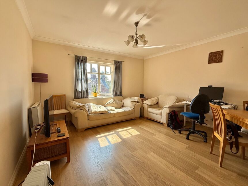 Main image of 2 bedroom Flat for sale, Jesmond, Newcastle upon Tyne, Tyne and Wear, NE2