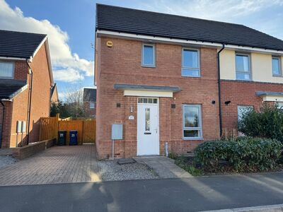 3 bedroom Semi Detached House to rent