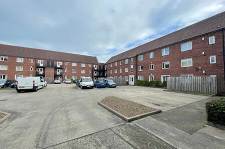 3 bedroom  Flat for sale