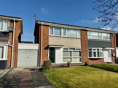 Highfield Place, 3 bedroom Semi Detached House for sale, £200,000