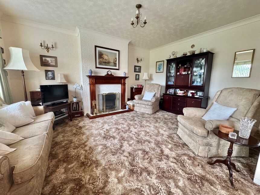 1 bedroom Semi Detached Bungalow for sale