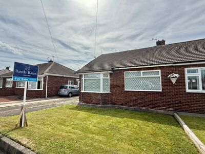 2 bedroom Semi Detached Bungalow for sale