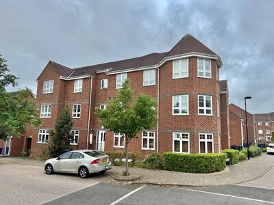 Ashover Road, 2 bedroom  Flat for sale, £110,000