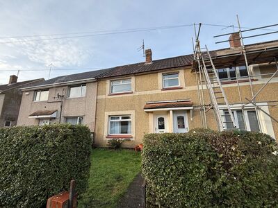 Ferrisdale Way, 3 bedroom Mid Terrace House to rent, £1,000 pcm
