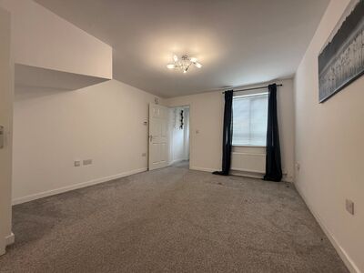 3 bedroom Mid Terrace House for sale