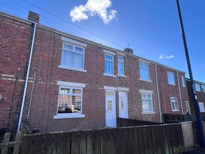 3 bedroom Mid Terrace House for sale