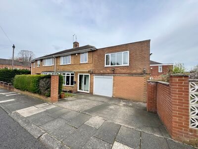 5 bedroom Semi Detached House for sale