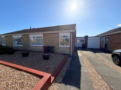 Beacon Drive, 2 bedroom Semi Detached Bungalow for sale, &pound;175,000