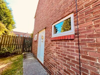 2 bedroom End Terrace House for sale