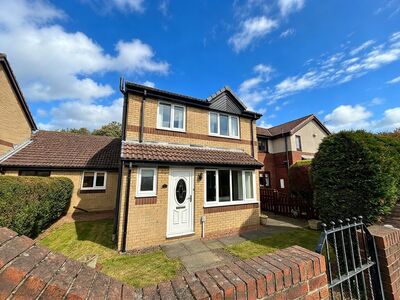 Donnington Court, 3 bedroom Link Detached House to rent, &pound;1,500 pcm