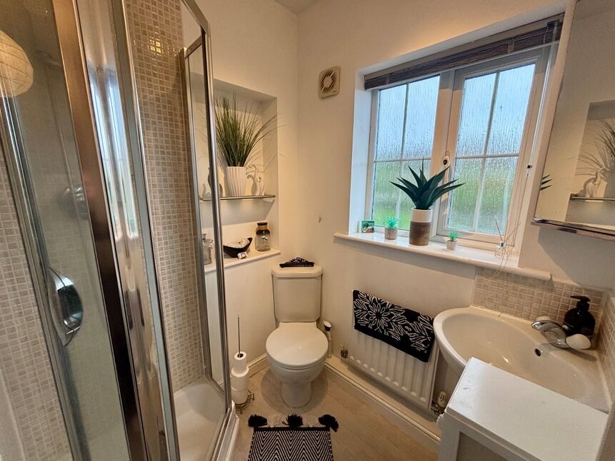 En-Suite 2