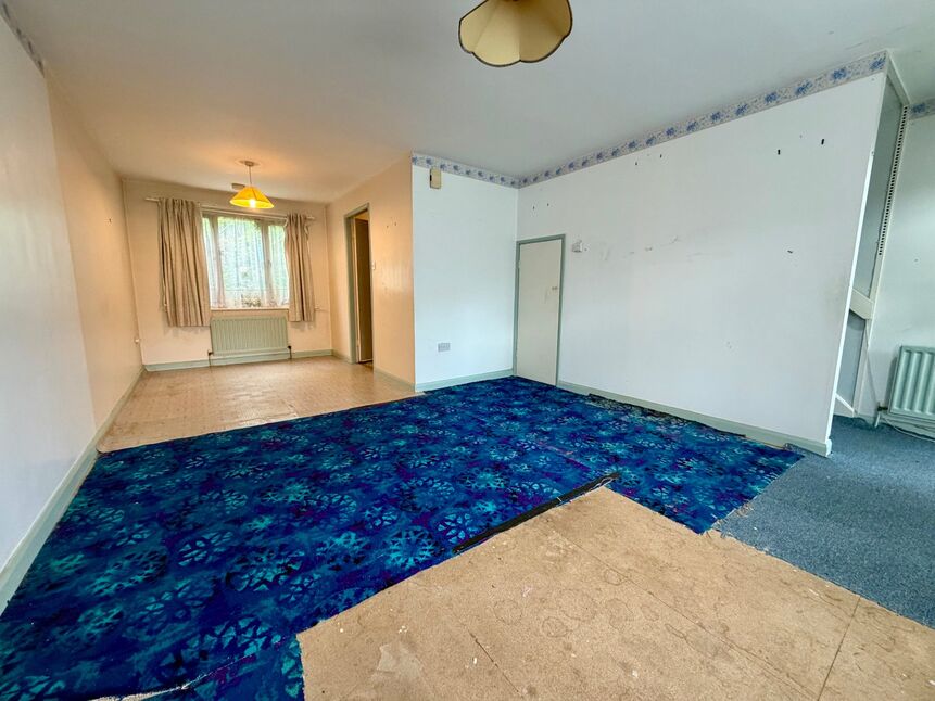 Living / Dining Area