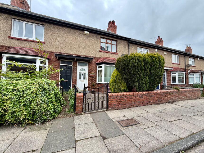 Main image of 2 bedroom Mid Terrace House for sale, Hedley Terrace, Newcastle upon Tyne, Tyne and Wear, NE3