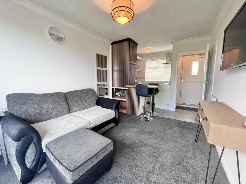 Living Room / Kitchen
