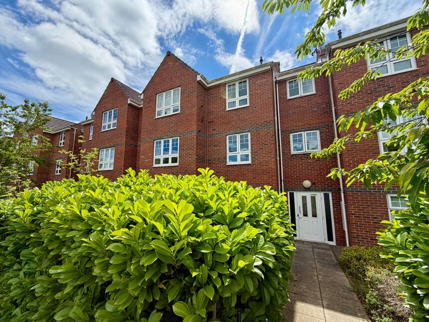 Main image of 2 bedroom Flat for sale, Kenton Lane, Newcastle upon Tyne, Tyne and Wear, NE3