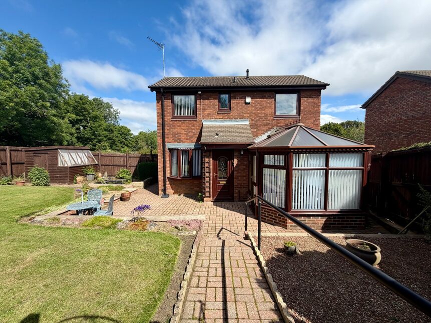 Main image of 2 bedroom End Terrace House for sale, Stuart Court, Newcastle upon Tyne, Tyne and Wear, NE3