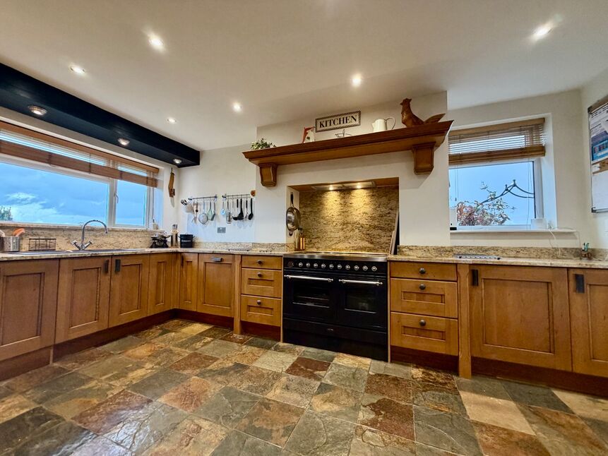 Kitchen Dining Area