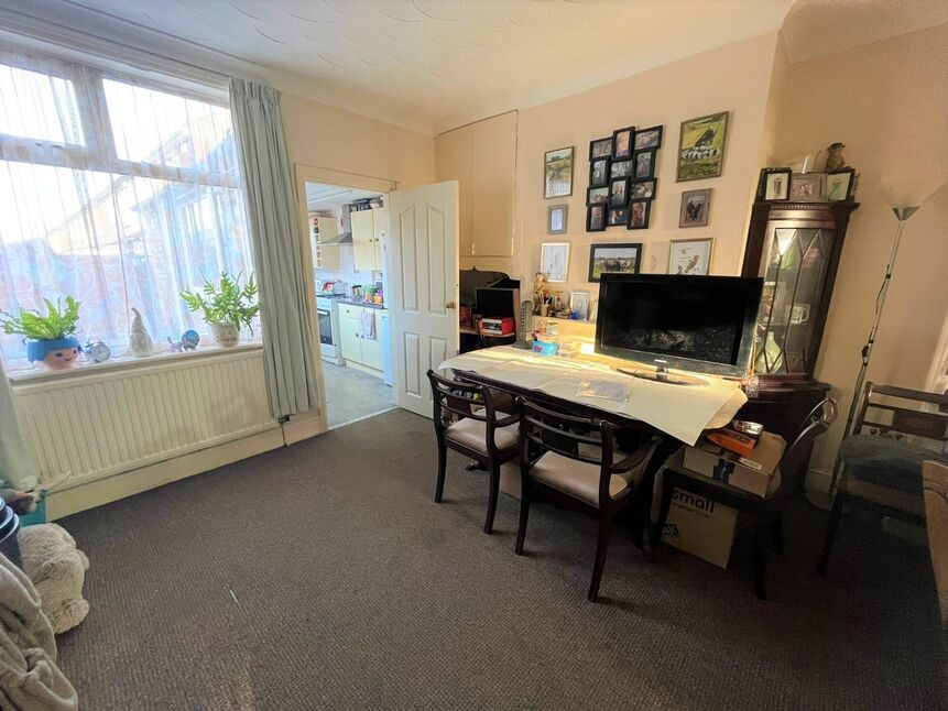 3 bedroom Mid Terrace House for sale, Spring Bank, Grimsby, DN34 £70,000