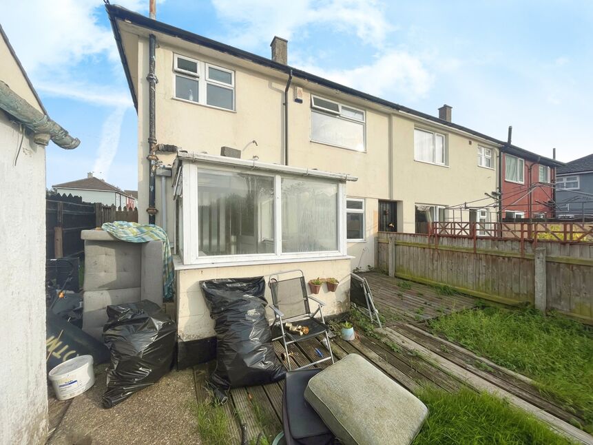 3 bedroom Semi Detached House for sale, Carnforth Crescent, Grimsby, DN34 £74,500
