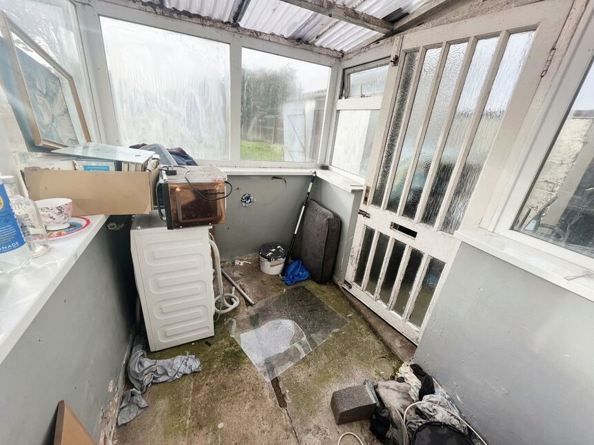 3 bedroom Semi Detached House for sale, Carnforth Crescent, Grimsby, DN34 £74,500