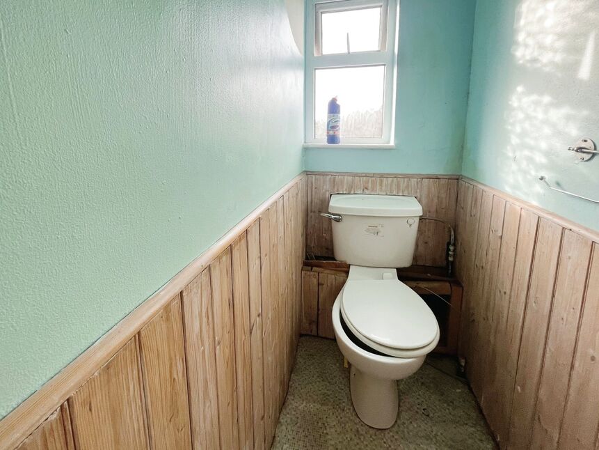 3 bedroom Semi Detached House for sale, Carnforth Crescent, Grimsby, DN34 £74,500