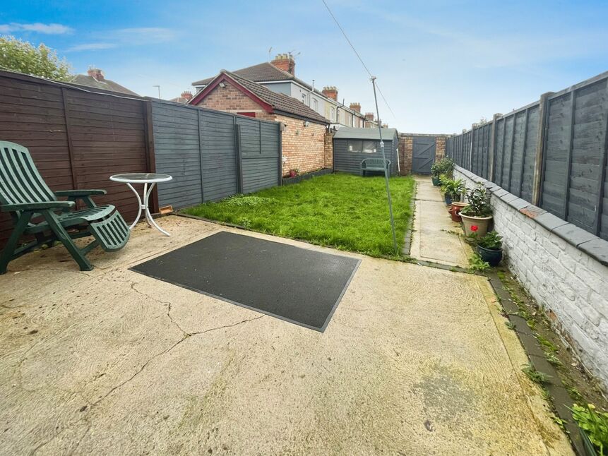 3 bedroom Mid Terrace House for sale, Roberts Street, Grimsby, DN32 £