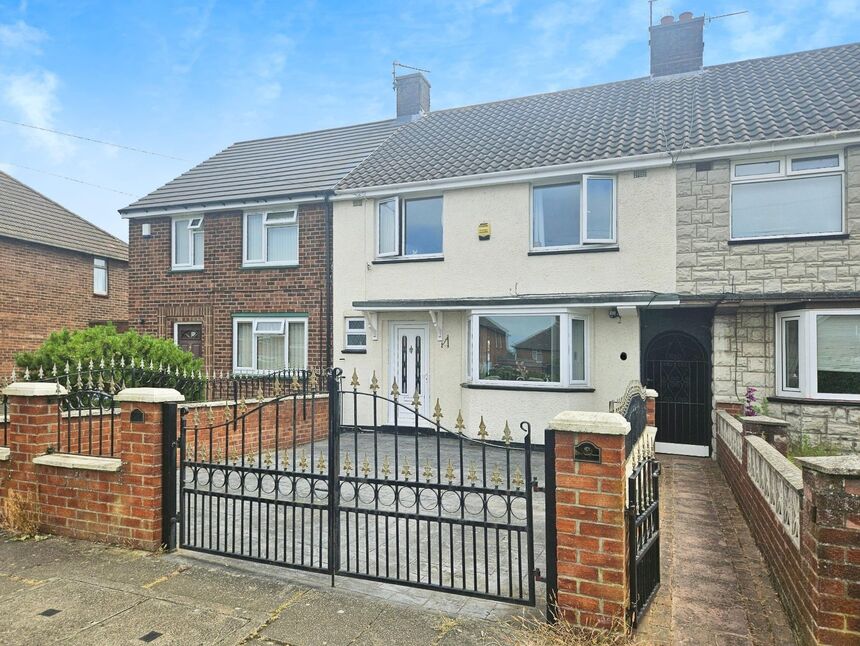 Main image of 3 bedroom Mid Terrace House for sale, Worcester Avenue, Grimsby, Lincolnshire, DN34
