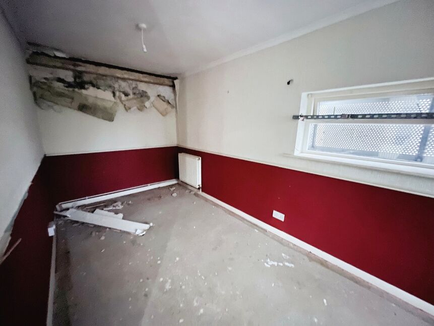 4 bedroom End Terrace House for sale, Tonbridge Walk, Grimsby, DN33 £