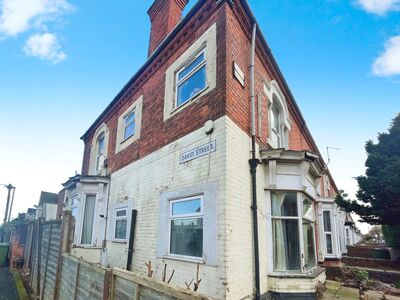 Hainton Avenue, 1 bedroom  Flat for sale, £25,000