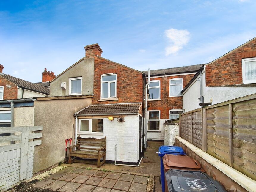 2 bedroom Mid Terrace House to rent, Joseph Street, Grimsby, DN31 £