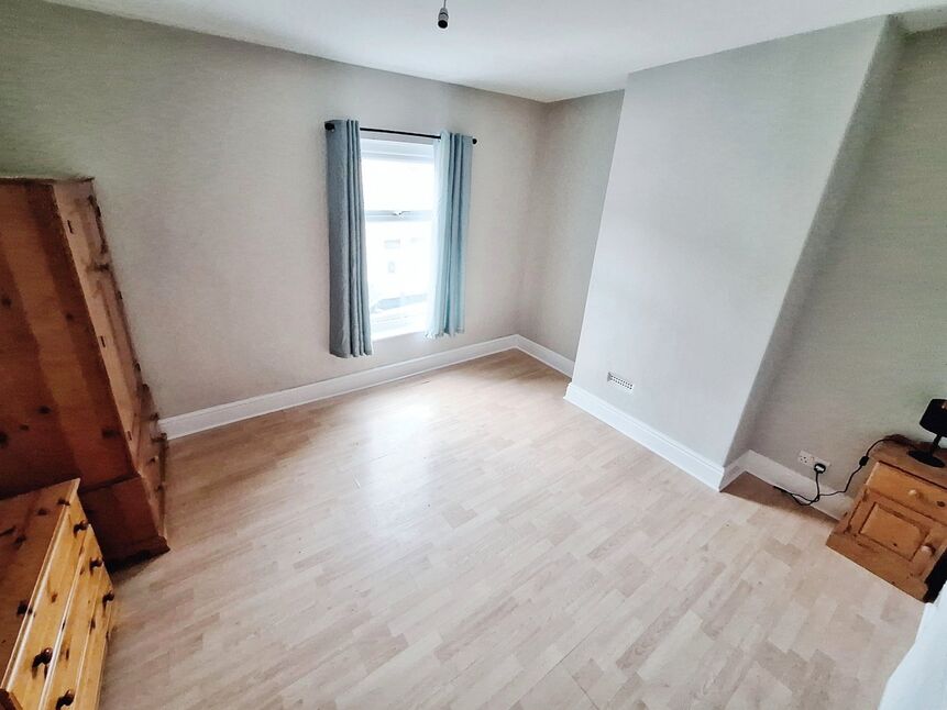 2 bedroom Mid Terrace House to rent, Joseph Street, Grimsby, DN31 £