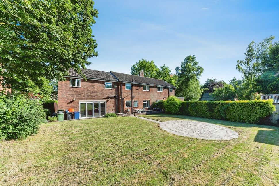 4 bedroom Semi Detached House for sale, Main Road, BarnoldbyleBeck