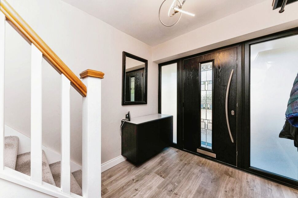 4 bedroom Semi Detached House for sale, Main Road, BarnoldbyleBeck