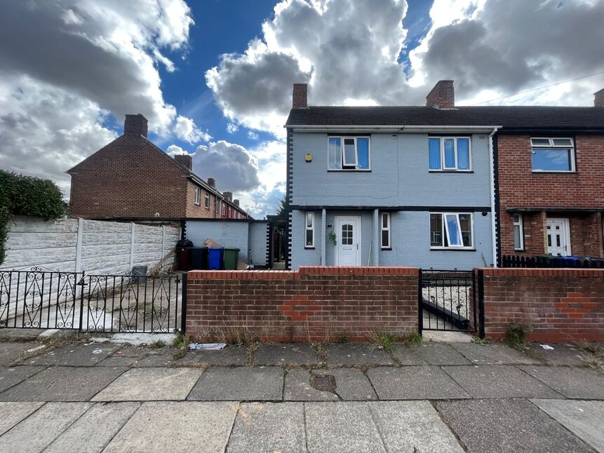 Main image of 3 bedroom End Terrace House for sale, Cabourne Road, Grimsby, Lincolnshire, DN33