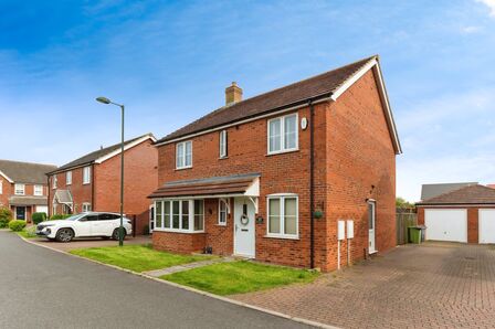 Pasture Lane, 4 bedroom Detached House for sale, £285,000