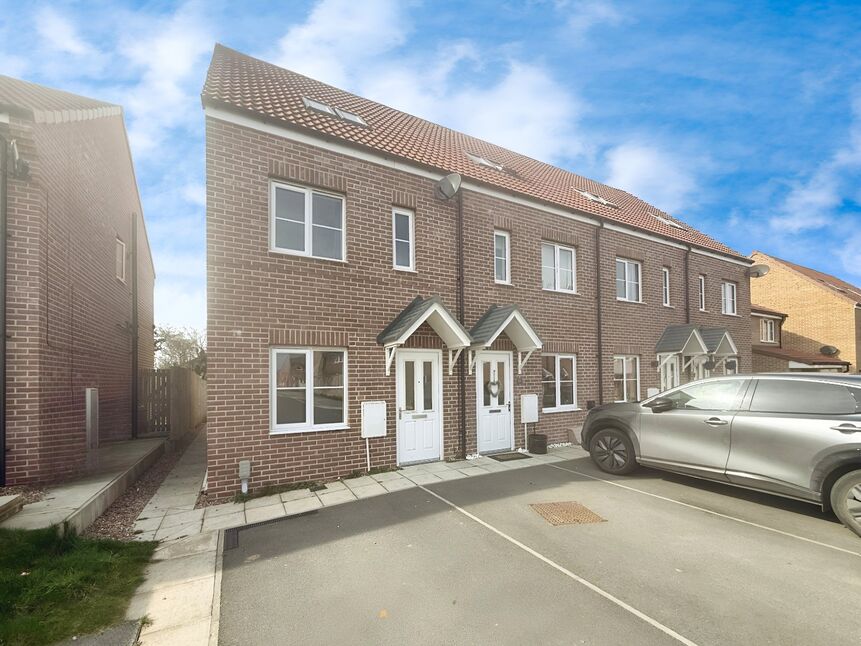 Main image of 3 bedroom End Terrace House for sale, Links Drive, Humberston, Lincolnshire, DN36