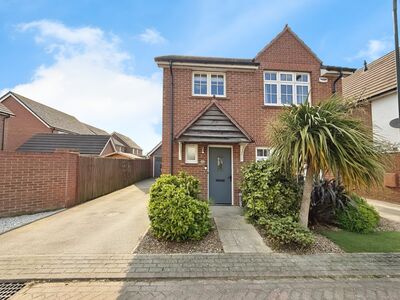 Ford Close, 4 bedroom Detached House for sale, £255,000