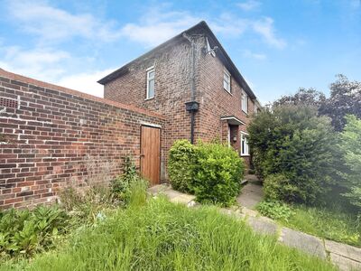Bempton Grove, 3 bedroom Semi Detached House for sale, £140,000