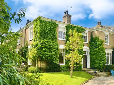 Barnoldby-le-Beck, 5 bedroom Detached House for sale, £950,000