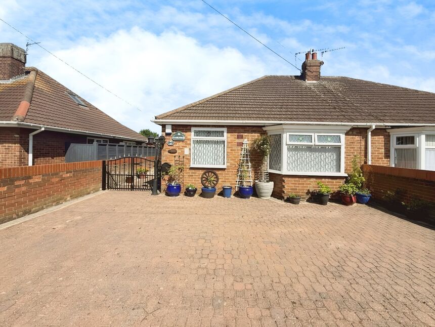 Main image of 2 bedroom Semi Detached Bungalow for sale, Winchester Avenue, Grimsby, Lincolnshire, DN33