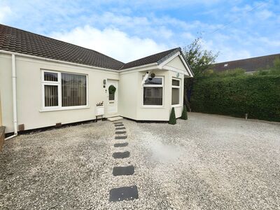 Fannystone Road, 2 bedroom Semi Detached Bungalow for sale, £175,000