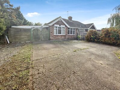 2 bedroom Semi Detached Bungalow for sale
