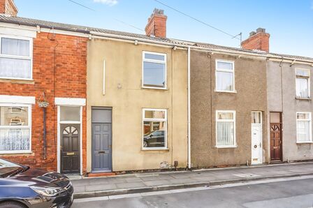 3 bedroom Mid Terrace House for sale