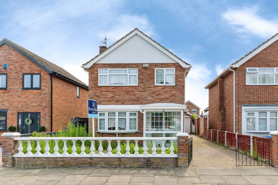 Main image of 3 bedroom Detached House for sale, Amesbury Avenue, Grimsby, Lincolnshire, DN33