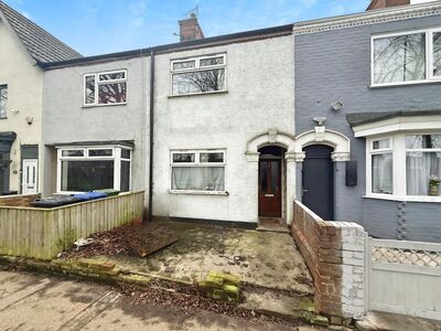 3 bedroom Mid Terrace House for sale